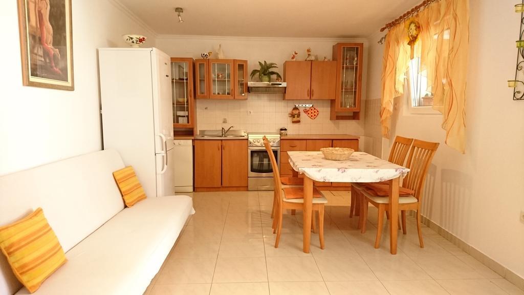 Guest House Mara Вела-Лука Экстерьер фото