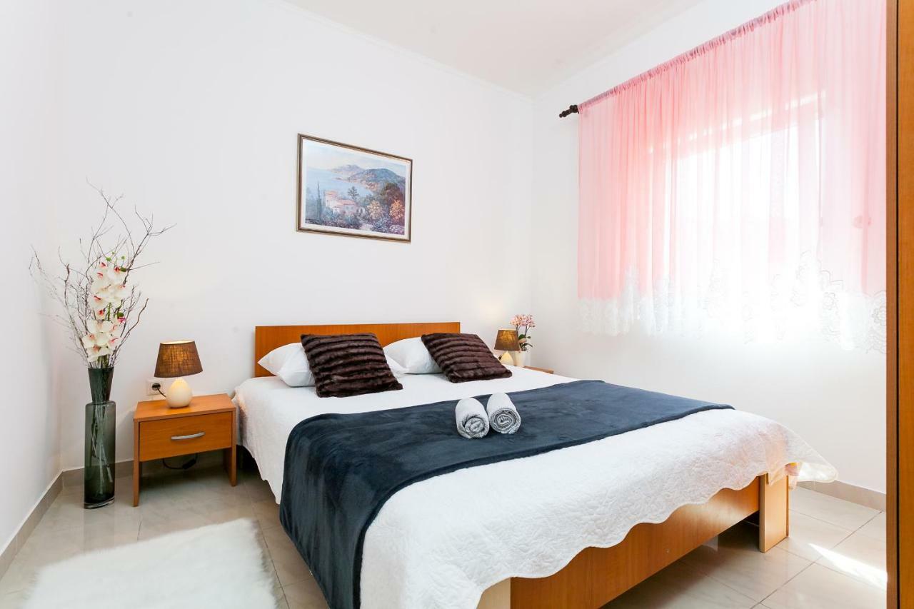 Guest House Mara Вела-Лука Экстерьер фото