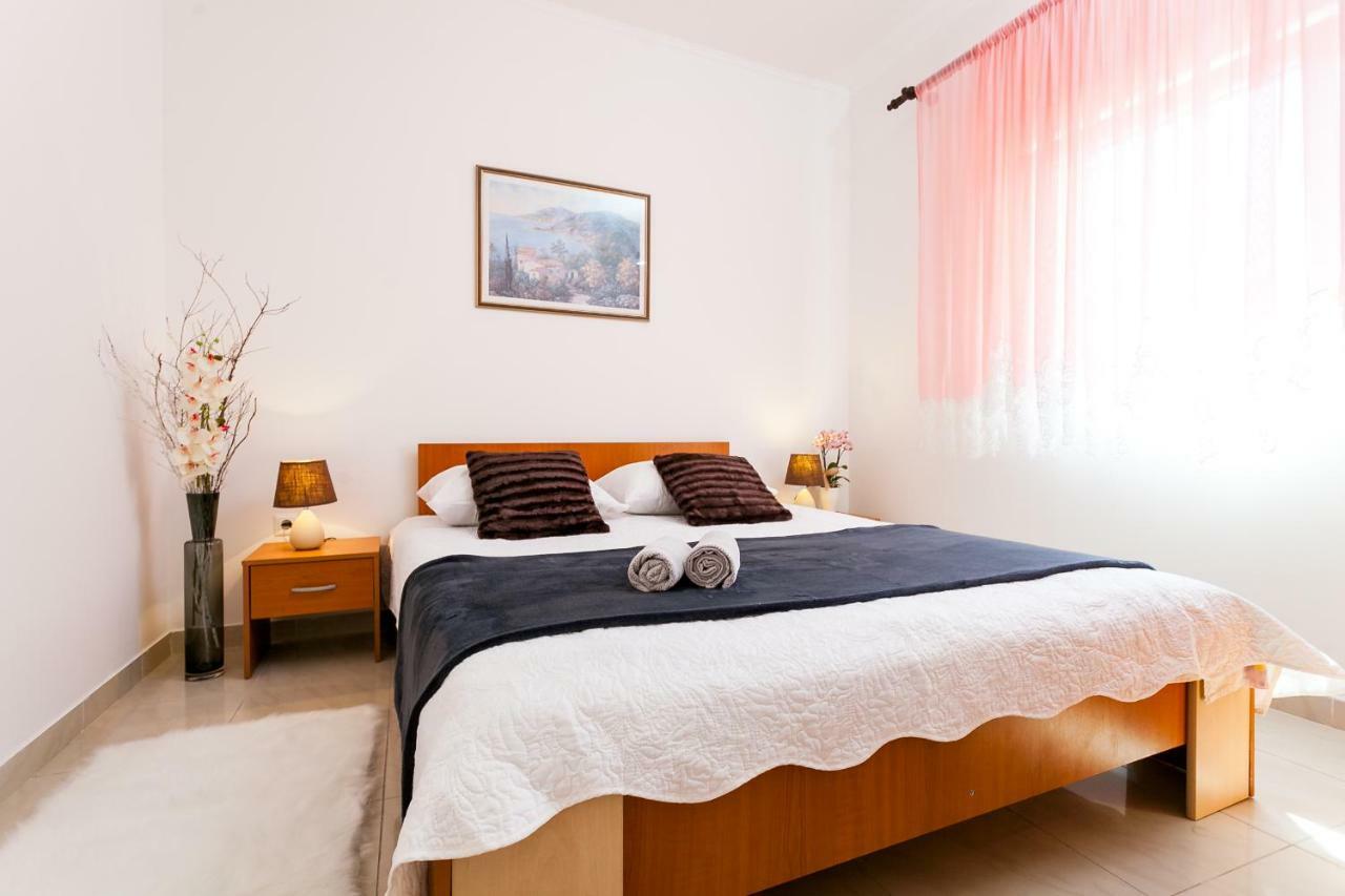 Guest House Mara Вела-Лука Экстерьер фото