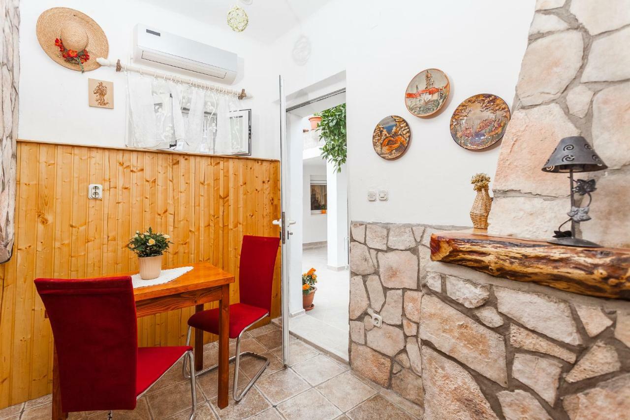 Guest House Mara Вела-Лука Экстерьер фото