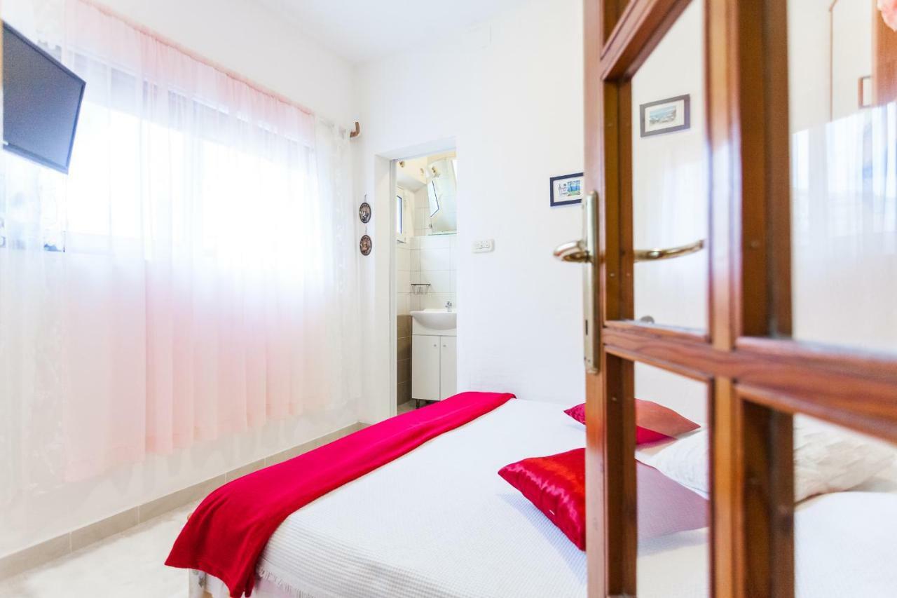 Guest House Mara Вела-Лука Экстерьер фото
